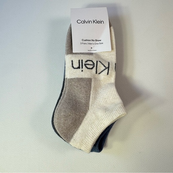 3 Pack NWT Calvin Klein Men's No Show Socks -Cream, Gray and Blue - Picture 1 of 5